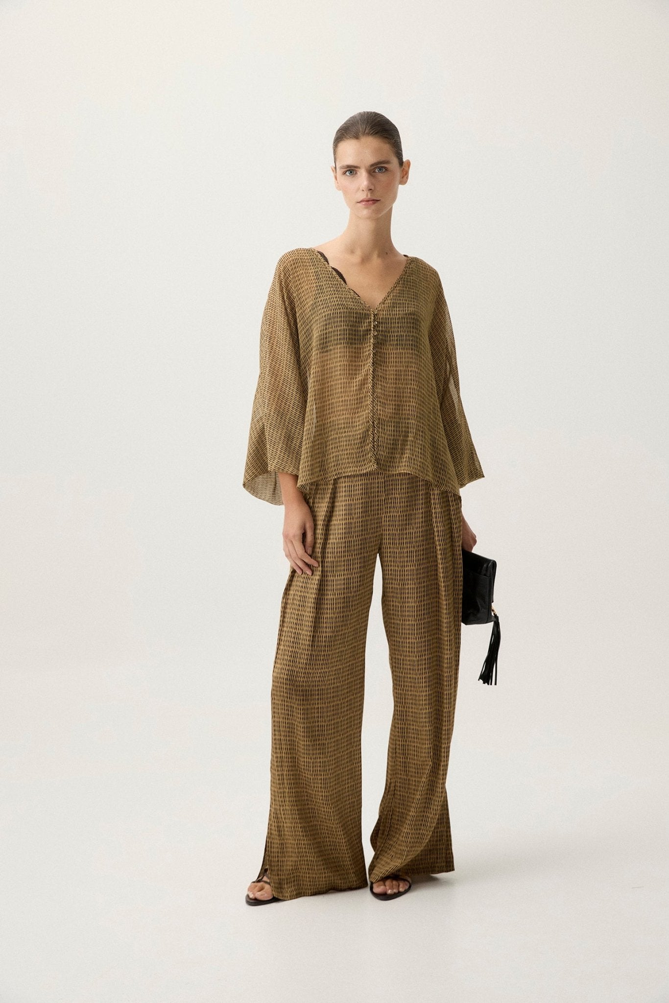 Blusa ELYA Estampado Khaki - BIMANI