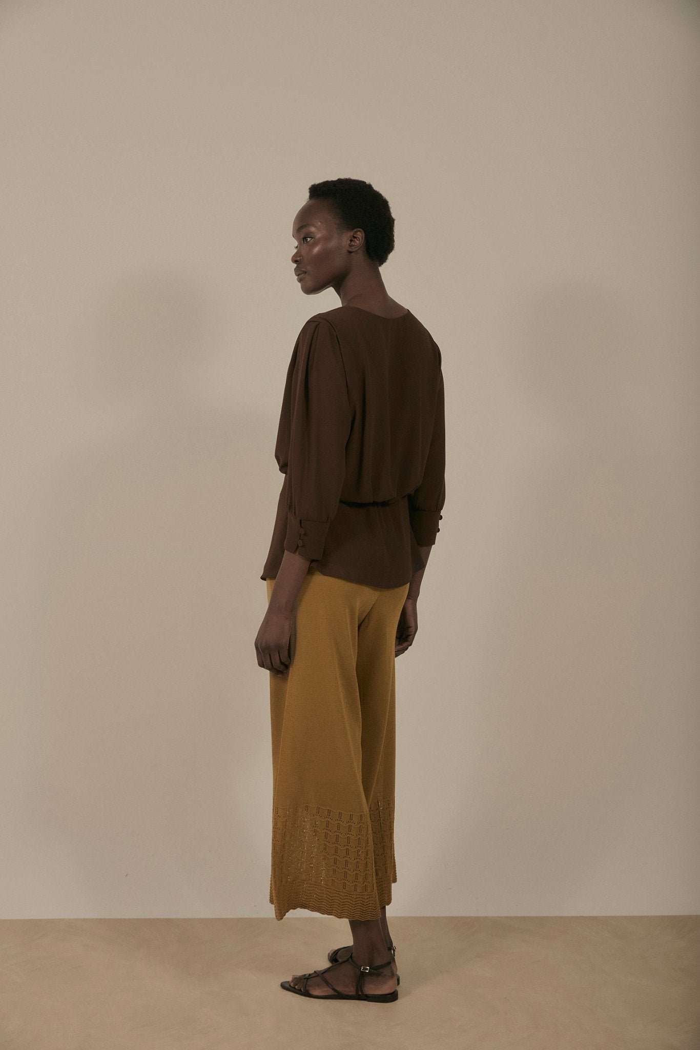 Blusa LINE Marrón Cacao - BIMANI