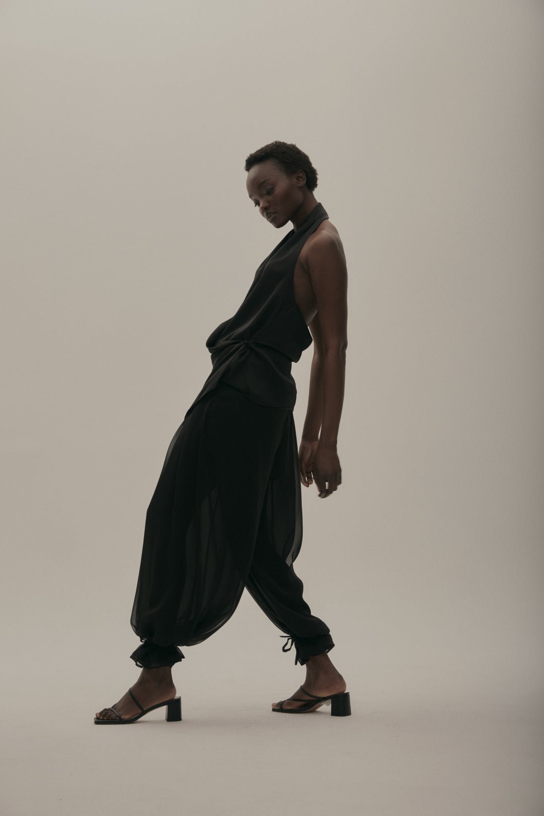 Pantalón SABINE Negro Magnético - BIMANI